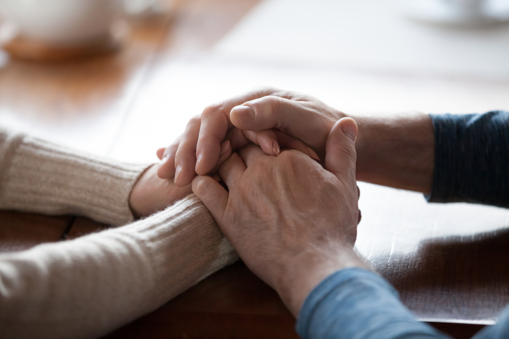 Old,Middle,Aged,People,Holding,Hands,Close,Up,View,,Senior